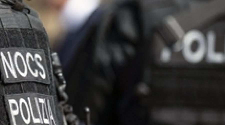 Sventato assalto a portavalori sull&rsquo;Autostrada del Sole: 12 fermati, ferito un poliziotto