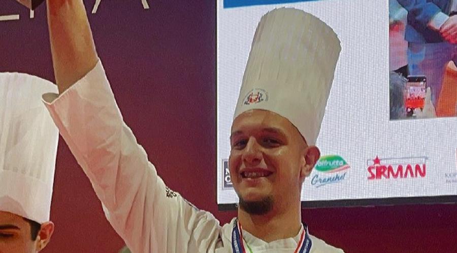 Emanuele Scattarella, dall&rsquo;I.P.E.O.A. A. Perotti - P. Calamandrei di Bari alla sfida in India