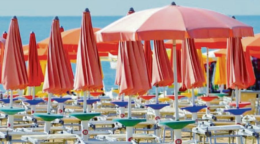 Turismo in spiaggia: nel Barese più lidi ma crollano le presenze