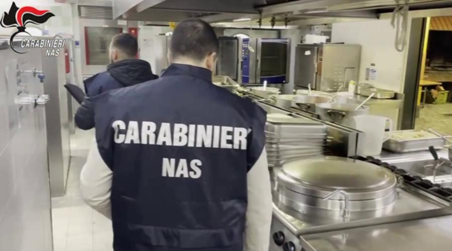 Controlli dei Nas in 558 mense ospedaliere, irregolarit&agrave; nel 42,7% dei casi