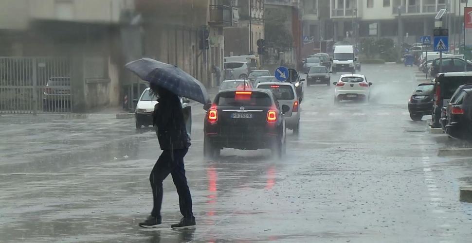 METEO - Maltempo, allerta gialla in 5 regioni: venti forti al Centro-Sud