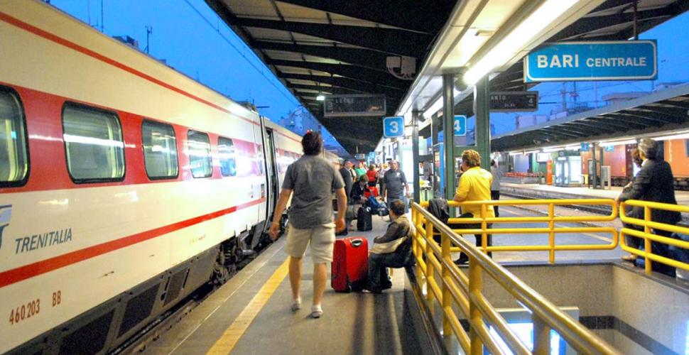 Bari-Napoli, il treno diretto torna dopo 20 anni: due collegamenti al giorno