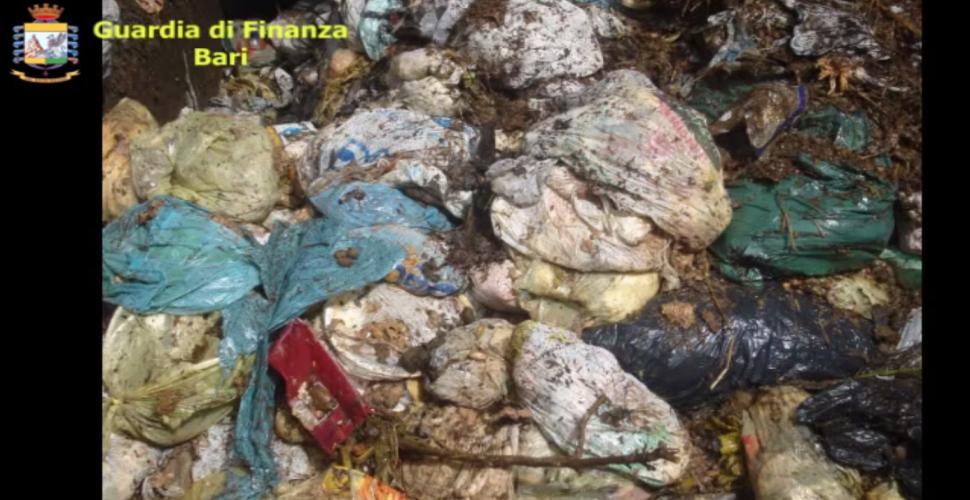 Traffico di rifiuti tra Campania e Puglia: inchiesta aperta dall’Antimafia di Bari