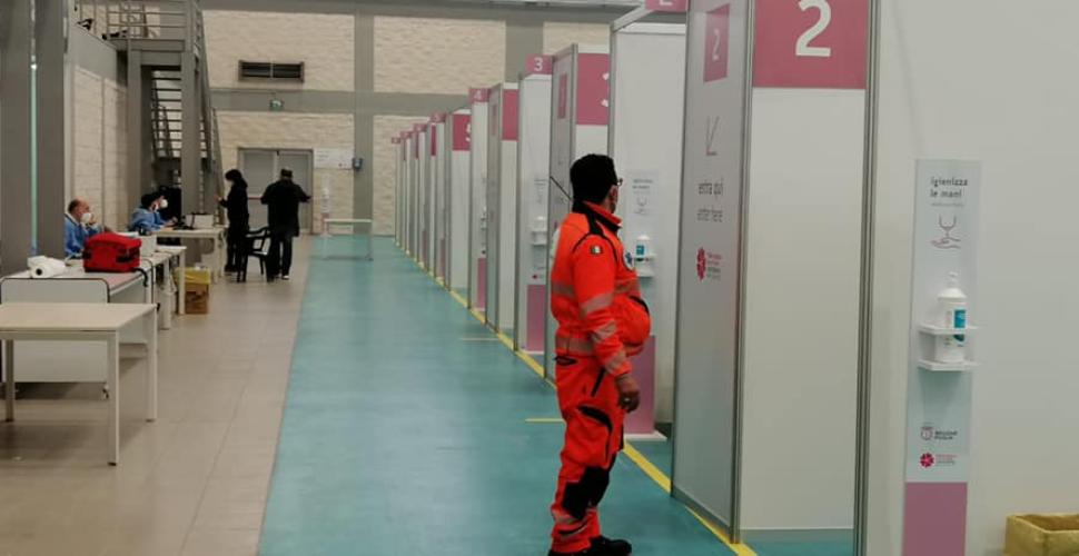 Astrazeneca, a Bari si può anticipare la seconda dose