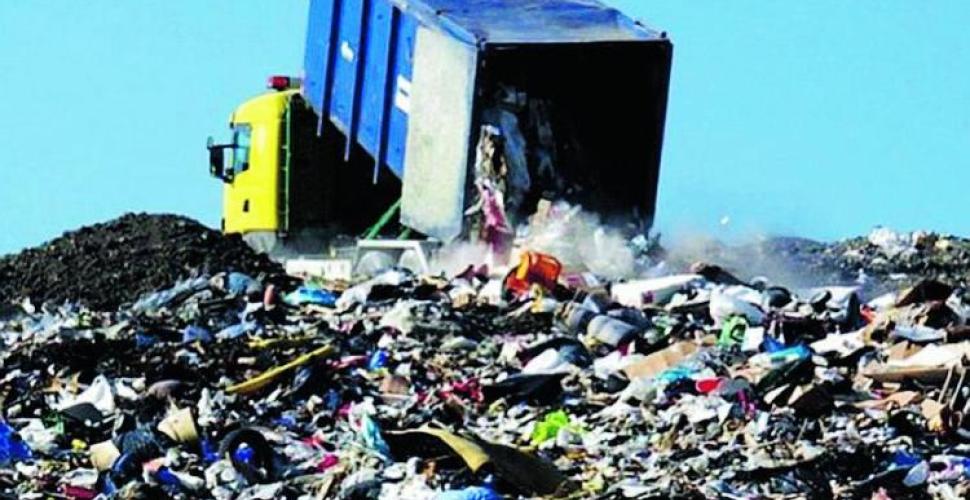 Puglia, sui rifiuti ennesimo pasticcio: niente discariche pubbliche, il piano resta sulla carta