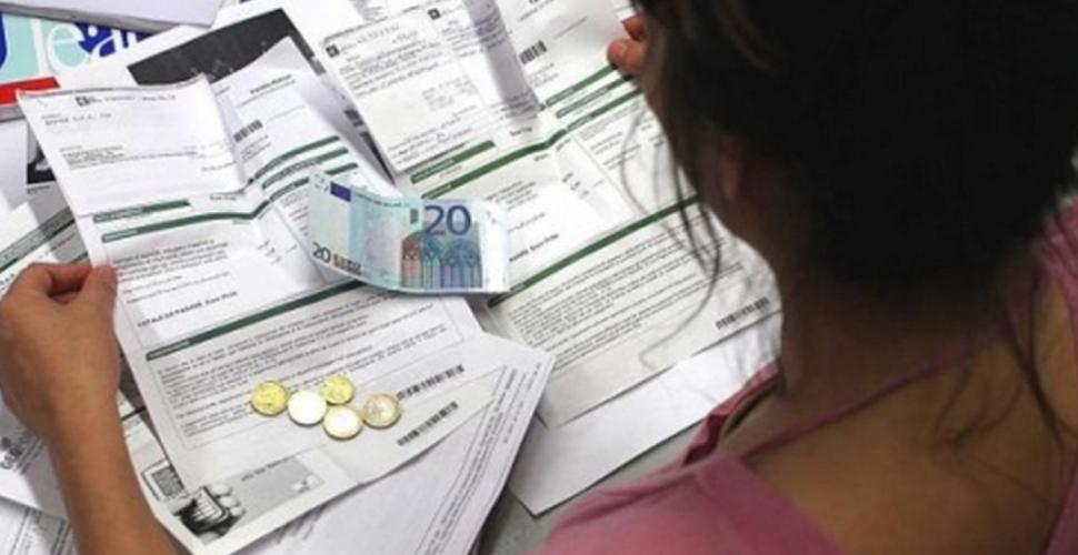 Bollette, che salasso! Annaspano le famiglie