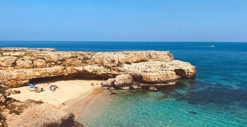 Estate, 27 milioni in viaggio: l'88% resta in Italia, la Puglia tra le mete top