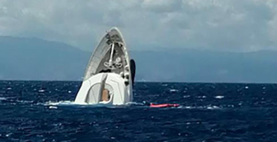 Yacht partito dalla Puglia, affonda nel golfo di Squillace: salvo l'equipaggio