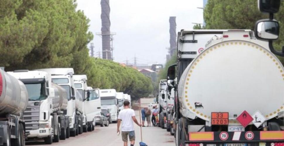 In Puglia scarseggia il diesel per i blocchi stradali a Taranto