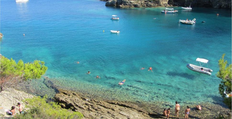 Recuperato cadavere in mare al largo delle Isole Tremiti: avvistato da isolani che l’avevano scambiato per una tartaruga