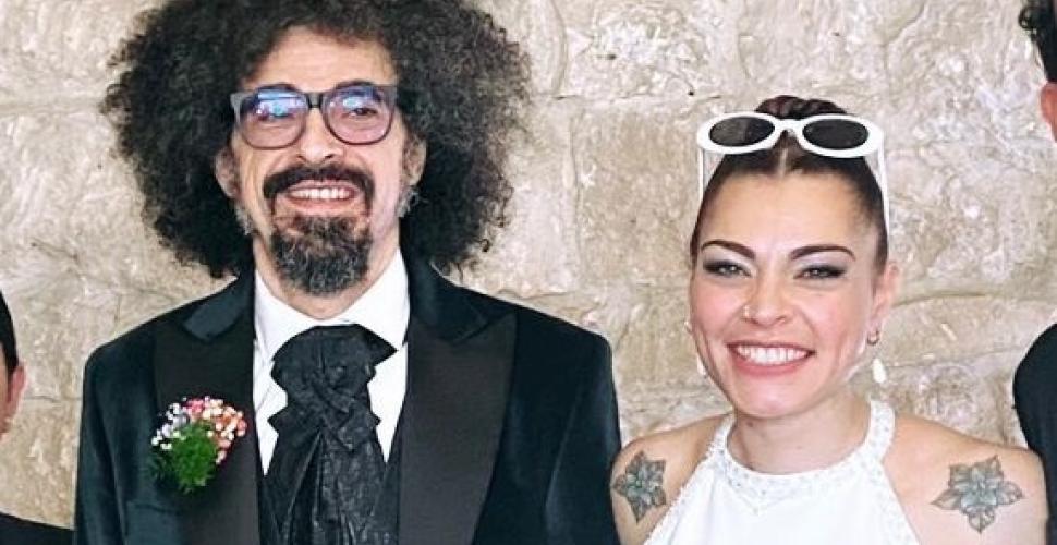 Caparezza si sposa: nozze blindate nel Castello di Barletta. Caparezza si sposa: nozze blindate nel Castello di Barletta.