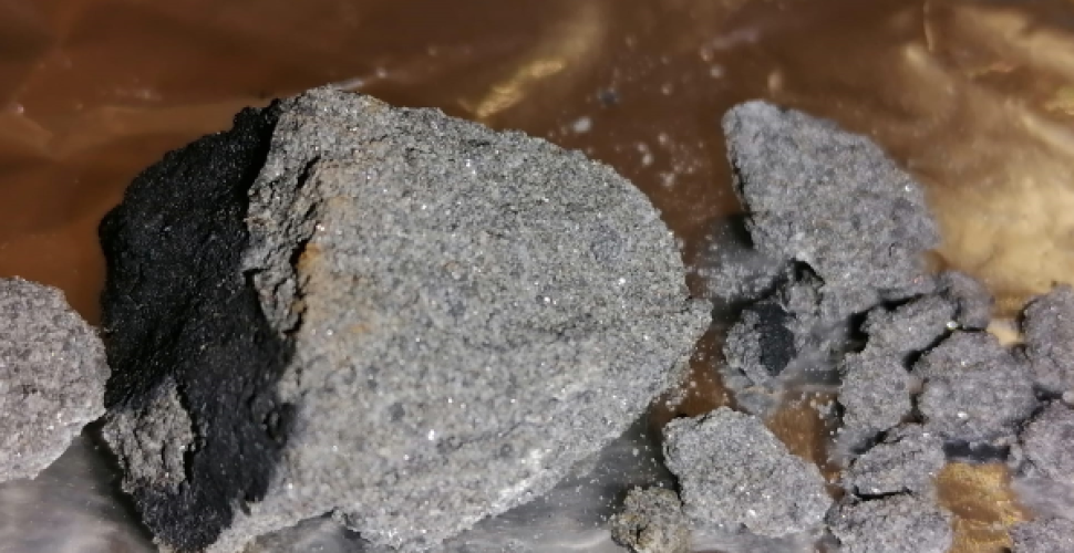 Meteorite «di San Valentino»: un frammento è caduto su un balcone a Matera, viaggiava a 300km/h