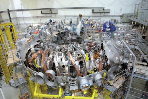 La macchina sperimentale Dtt (Divertor tokamak test)
