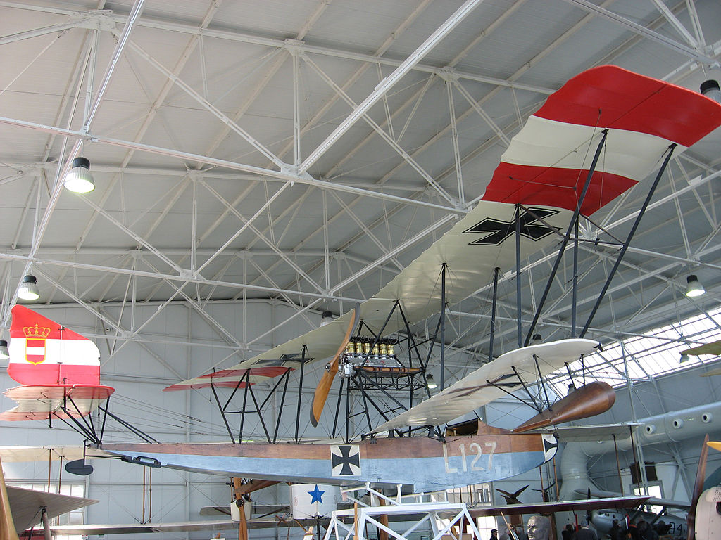 Un idrovolante Lohner austriaco