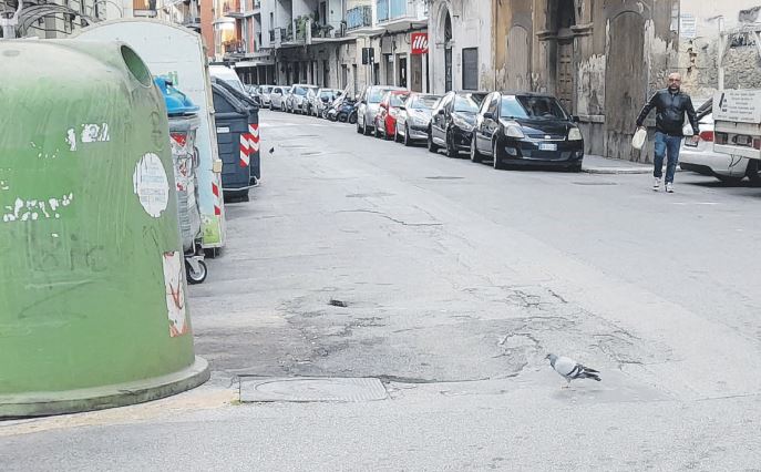 https://www.lagazzettadelmezzogiorno.it/upload/2022_11_15/strade3-1668514406116.JPG