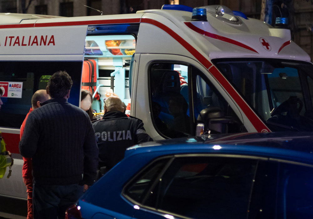 Accoltellamento a Milano in seguito a tentata rapina in viale Brianza 27 (foto Ansa / Davide Canella)